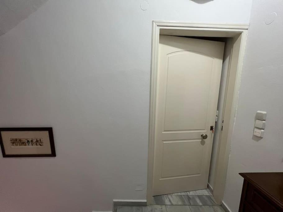 Local Apt Near City Lights 2 Heraklion  Exterior photo